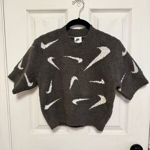 Nike Sportswear Phoenix Cozy Bouclé Slim Short-Sleeve Cropped Knit Top